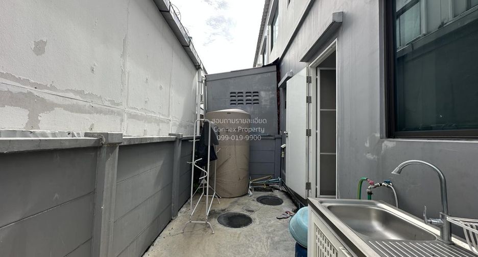 À vendre 3 chambres maison de ville à Mueang Nonthaburi, Nonthaburi