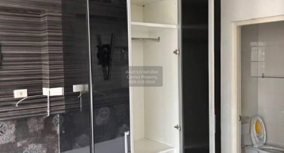 Casa adosada en venta de 3 habitaciones en Mueang Nonthaburi, Nonthaburi