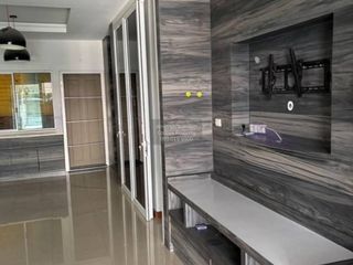 Casa adosada en venta de 3 habitaciones en Mueang Nonthaburi, Nonthaburi