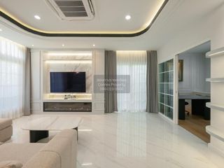 Casa en venta de 2 habitaciones en Rat Burana, Bangkok