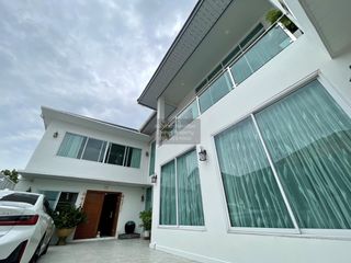 Haus zum Kauf mit 4 Zimmer in Min Buri, Bangkok