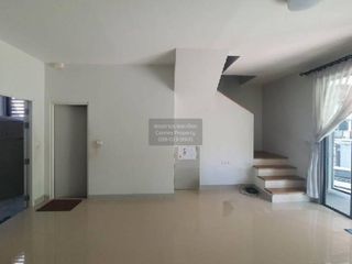 À vendre 3 chambres maison de ville à Bang Bua Thong, Nonthaburi