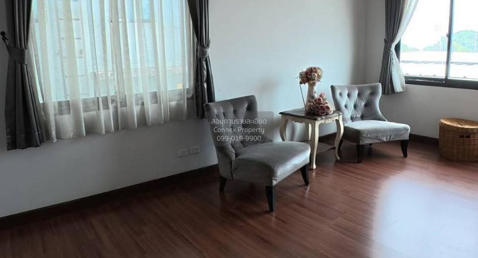 Casa adosada en venta de 4 habitaciones en Khan Na Yao, Bangkok