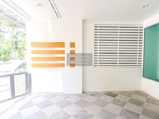 Casa adosada en venta de 5 habitaciones en Wang Thonglang, Bangkok