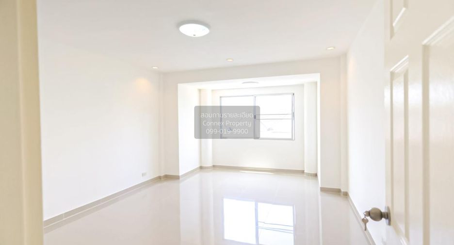 Casa adosada en venta de 5 habitaciones en Wang Thonglang, Bangkok