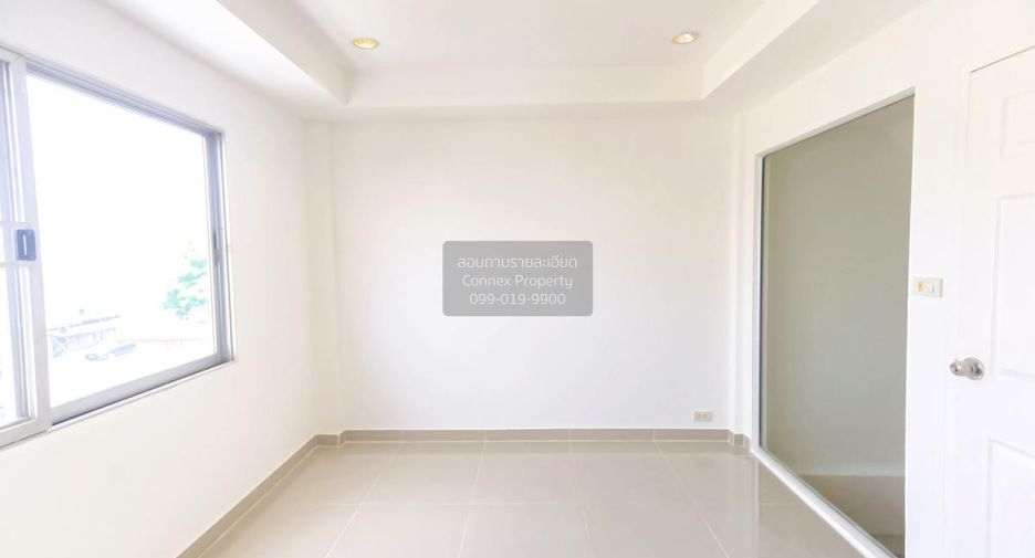 Casa adosada en venta de 5 habitaciones en Wang Thonglang, Bangkok