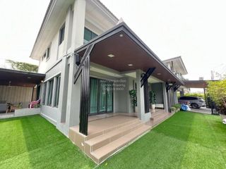 À vendre 4 chambres maison à Bang Khae, Bangkok