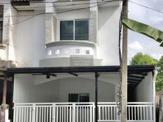 出售 3 卧室 联排别墅 在 Sai Noi, Nonthaburi