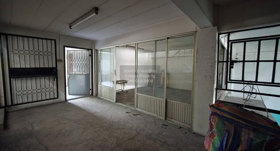 For sale 3 ベッドルーム retail Space in Nong Khaem, Bangkok