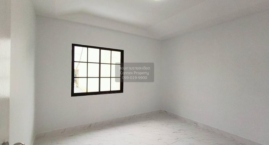 For sale 4 bedrooms townhouse in Bang Khen, Bangkok