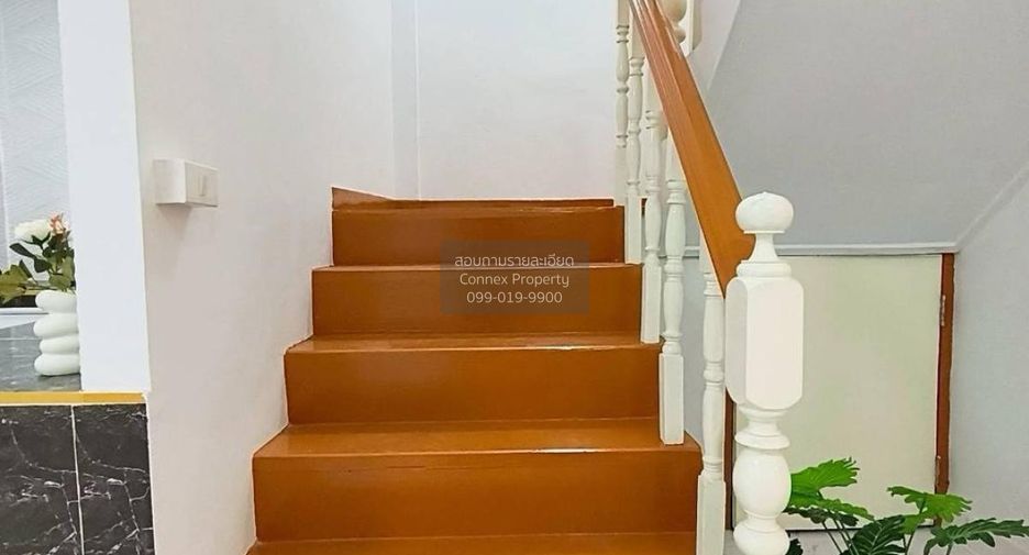For sale 4 bedrooms townhouse in Bang Khen, Bangkok