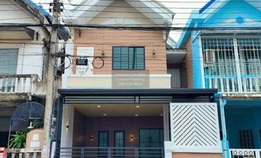 For sale 4 bedrooms townhouse in Bang Khen, Bangkok