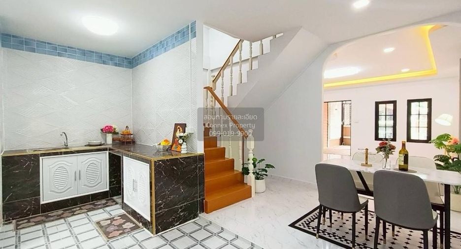 For sale 4 bedrooms townhouse in Bang Khen, Bangkok