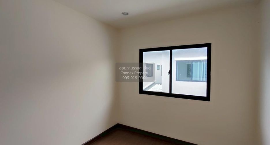 For sale 3 bedrooms townhouse in Thung Khru, Bangkok