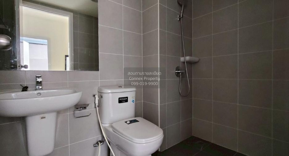 For sale 3 bedrooms townhouse in Thung Khru, Bangkok