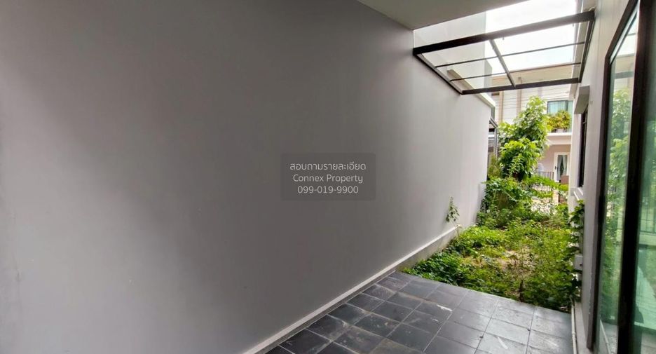 For sale 3 bedrooms townhouse in Thung Khru, Bangkok