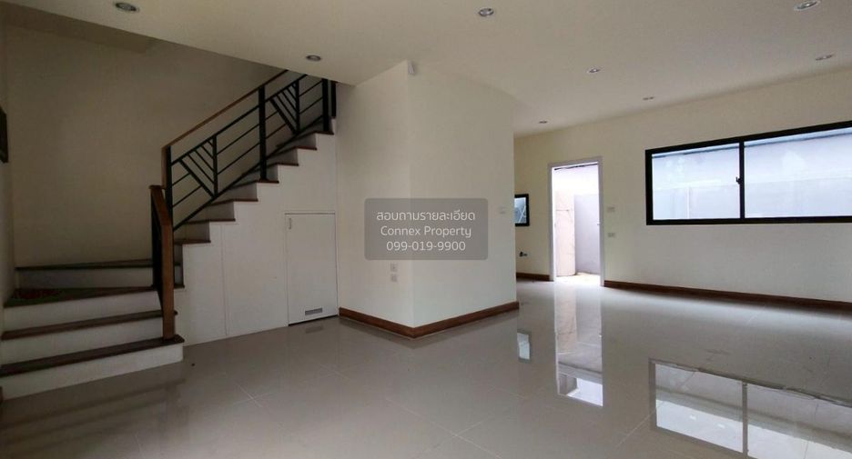 For sale 3 bedrooms townhouse in Thung Khru, Bangkok