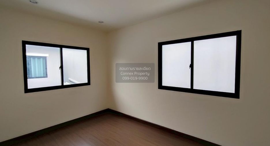 For sale 3 bedrooms townhouse in Thung Khru, Bangkok