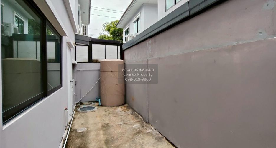 For sale 3 bedrooms townhouse in Thung Khru, Bangkok