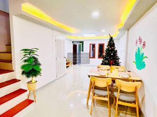 Casa adosada en venta de 3 habitaciones en Lat Krabang, Bangkok