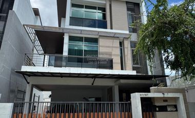 For sale 3 bedrooms house in Suan Luang, Bangkok