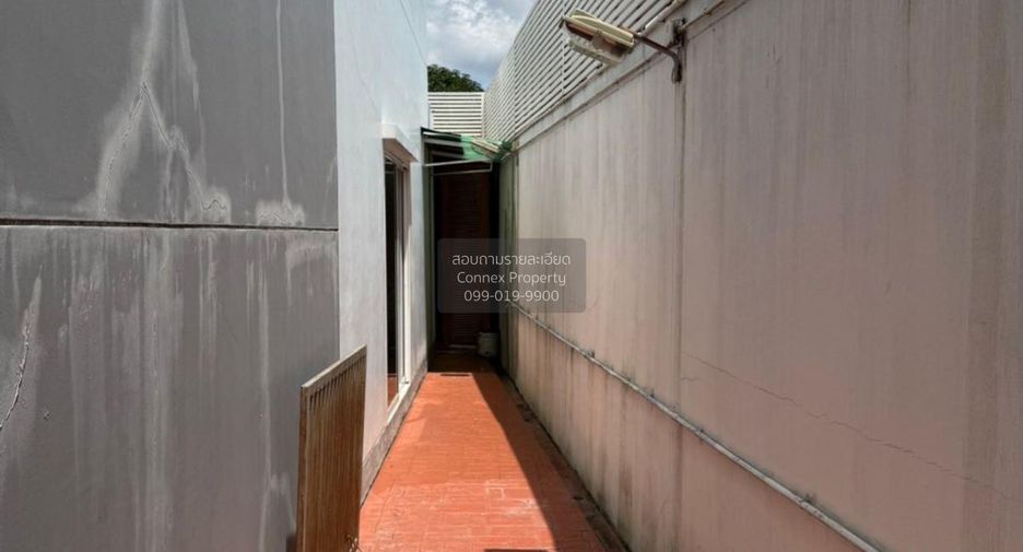 For sale 3 bedrooms house in Suan Luang, Bangkok