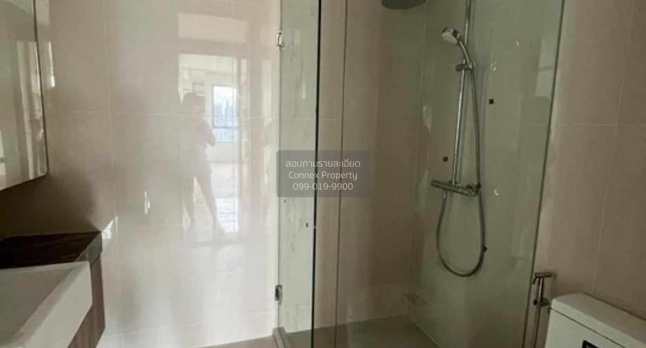 For sale 2 bedrooms condo in Yan Nawa, Bangkok