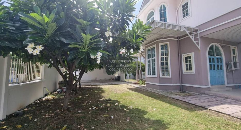 À vendre 4 chambres maison à Phra Khanong, Bangkok