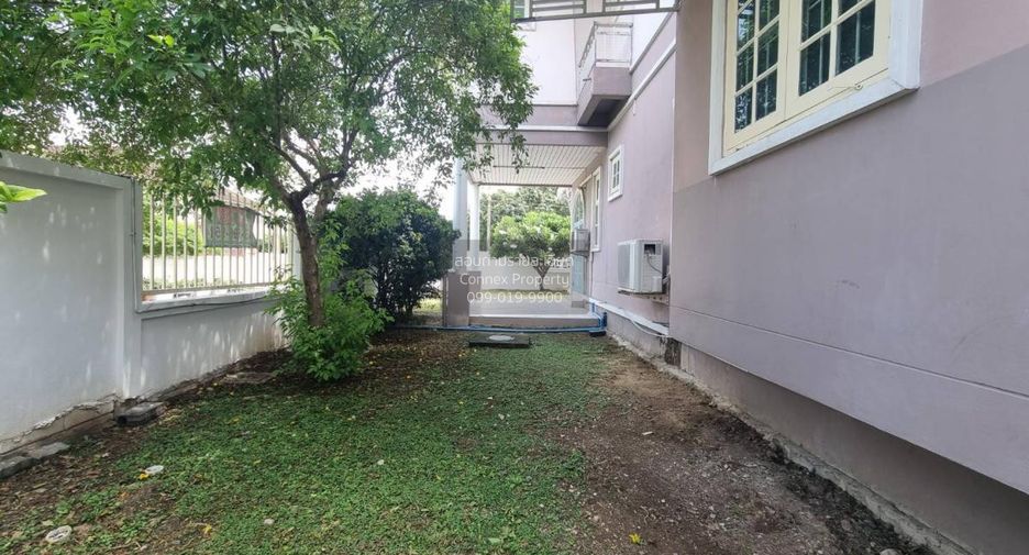 À vendre 4 chambres maison à Phra Khanong, Bangkok