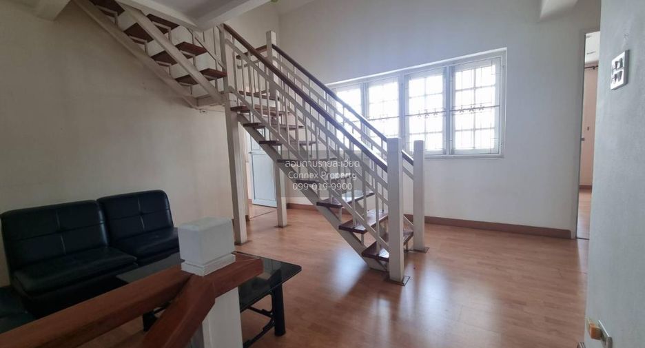 À vendre 4 chambres maison à Phra Khanong, Bangkok
