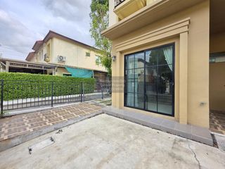 For sale 4 bedrooms townhouse in Bang Kruai, Nonthaburi