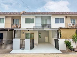 Reihenhaus zum Kauf mit 3 Zimmer in Bang Yai, Nonthaburi