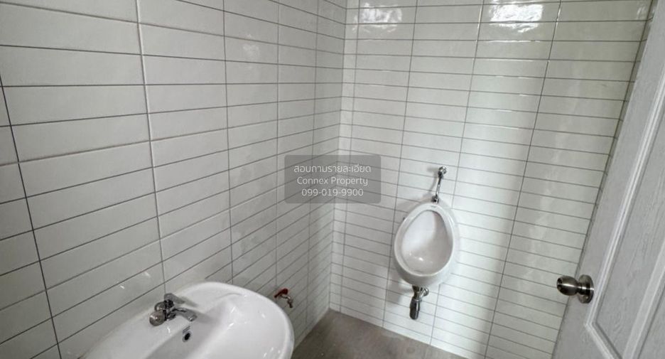 For sale 1 Beds retail Space in Khan Na Yao, Bangkok