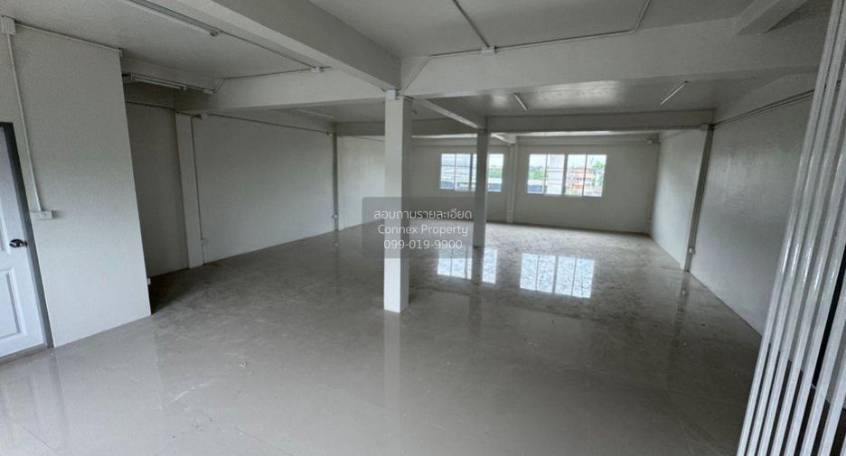 For sale 1 Beds retail Space in Khan Na Yao, Bangkok