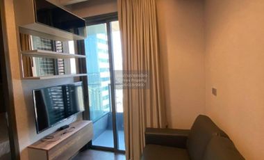 For sale 1 bed condo in Khlong Toei, Bangkok