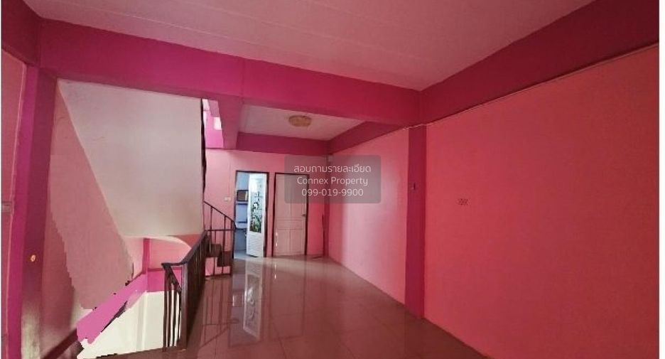For sale 2 bedrooms retail Space in Nakhon Chai Si, Nakhon Pathom