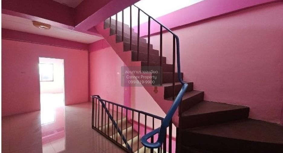 For sale 2 bedrooms retail Space in Nakhon Chai Si, Nakhon Pathom