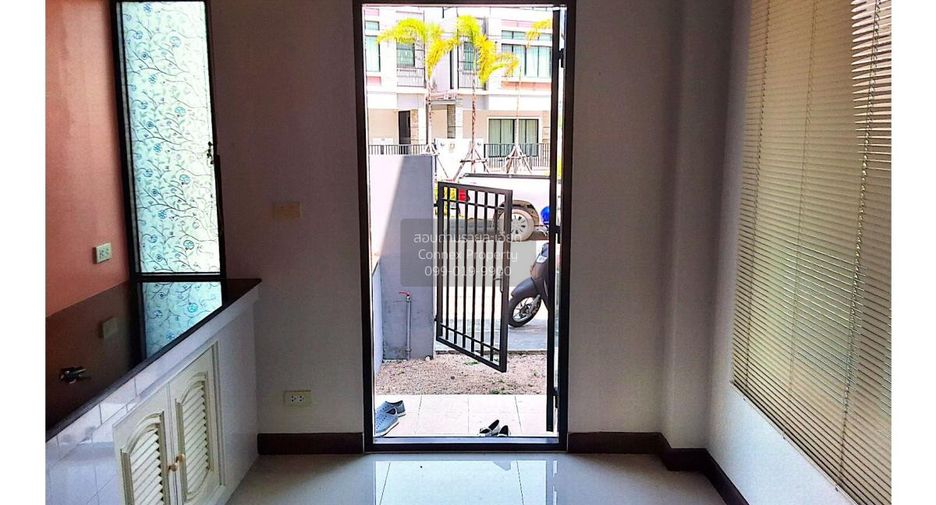For sale 3 ベッドルーム townhouse in Cha Am, Phetchaburi
