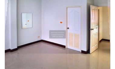 For sale 3 ベッドルーム townhouse in Cha Am, Phetchaburi