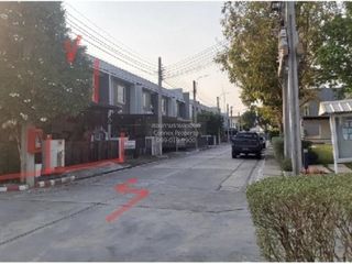 出售 3 卧室 联排别墅 在 Sai Noi, Nonthaburi