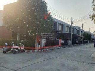 出售 3 卧室 联排别墅 在 Sai Noi, Nonthaburi
