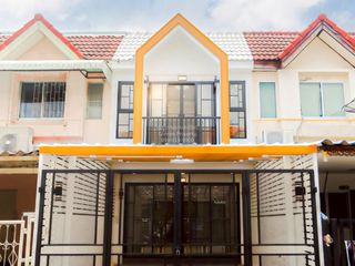 À vendre 2 chambres maison de ville à Bueng Kum, Bangkok