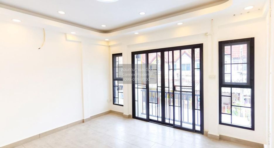 À vendre 2 chambres maison de ville à Bueng Kum, Bangkok
