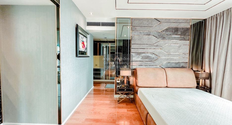 For sale 1 bed condo in Sathon, Bangkok