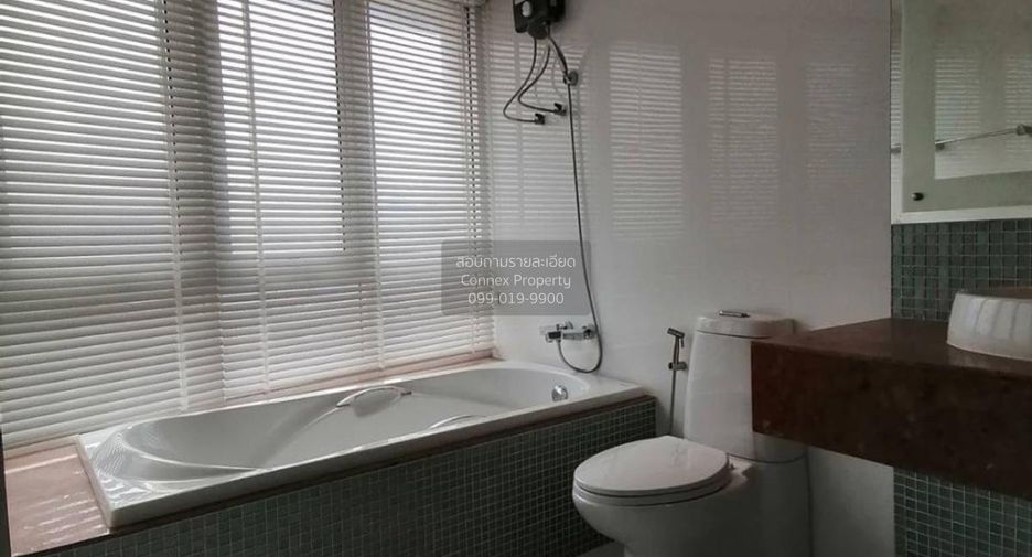 For sale 2 bedrooms condo in Bang Kapi, Bangkok