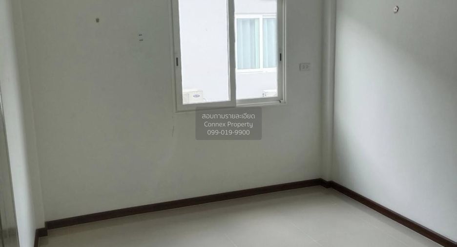 Casa adosada en venta de 4 habitaciones en Bang Bua Thong, Nonthaburi
