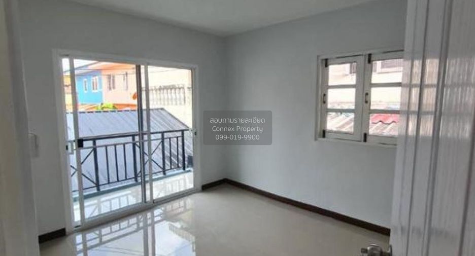 For sale 3 bedrooms townhouse in Khlong Luang, Pathum Thani
