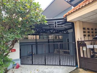 For sale 3 bedrooms townhouse in Khlong Luang, Pathum Thani