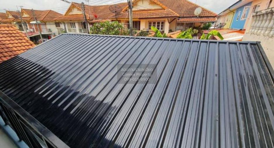 For sale 3 bedrooms townhouse in Khlong Luang, Pathum Thani