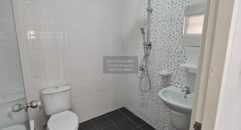 For sale 3 bedrooms townhouse in Khlong Luang, Pathum Thani